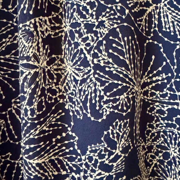 H&M Women's Pullover Blouse Blue Chiffon Flutter Sleeve V-Neck Tunic Top - Picture 7 of 9